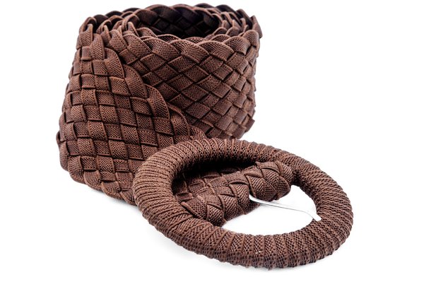 Les meilleures ceintures en tissus pour femmes : tendance et pratiques